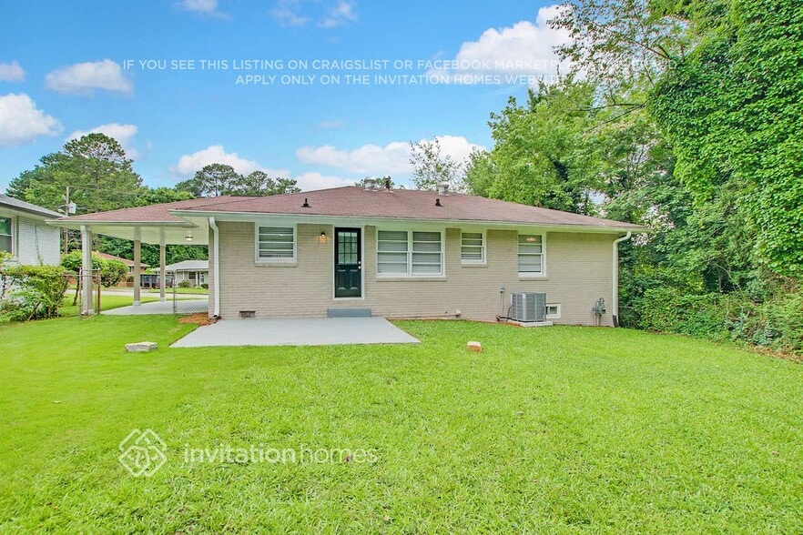 Building Photo - 2246 Collins Dr