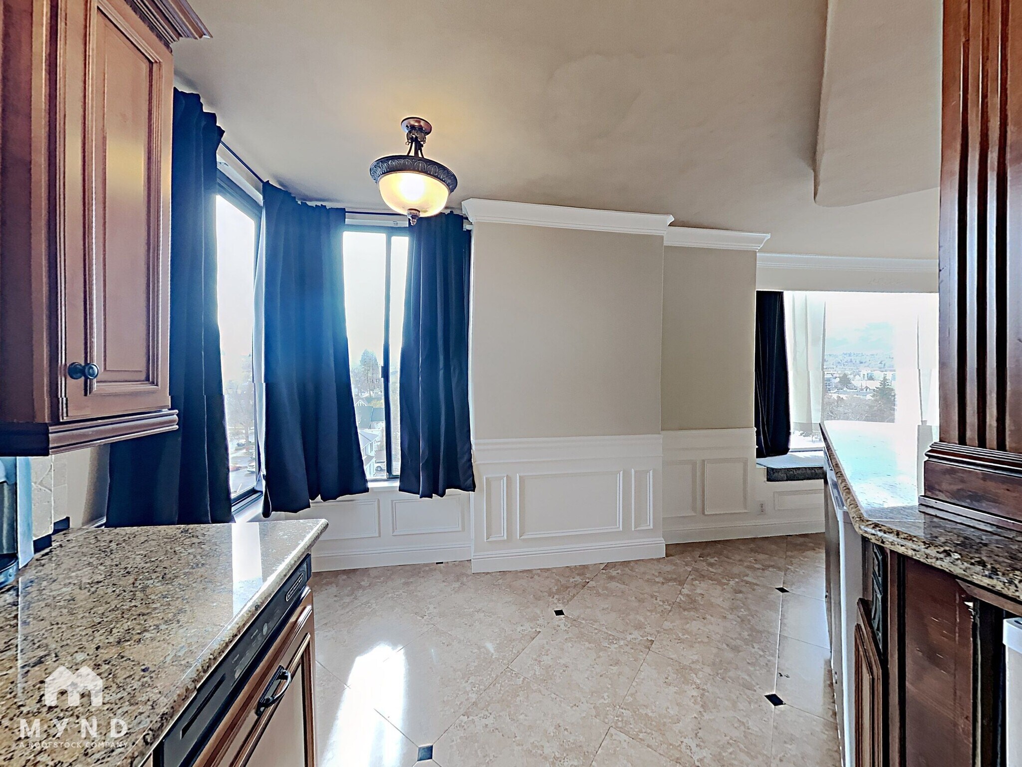 Building Photo - 280 Island Ave