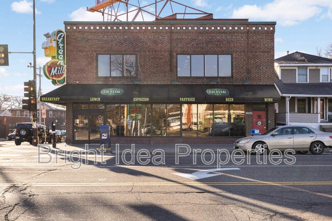 Building Photo - 969 St Clair Ave