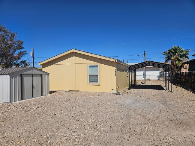 Primary Photo - Very cute 3 bed/2 bath manufactured home w...