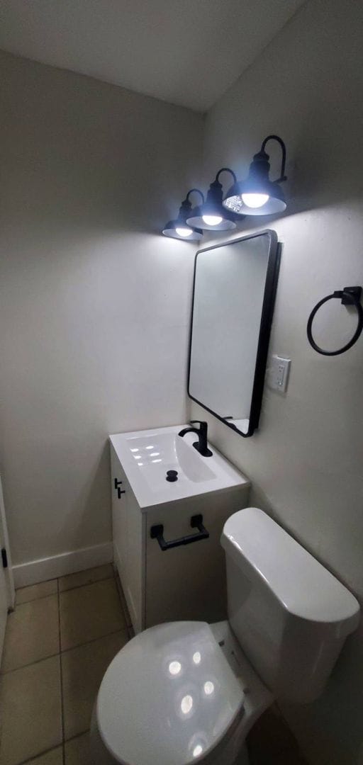 Building Photo - Charming 3-Bedroom Single Family Home Now Available for Rent