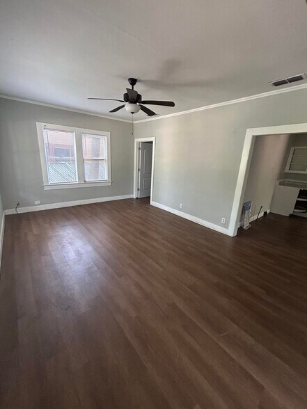 Building Photo - 508 W Elk St