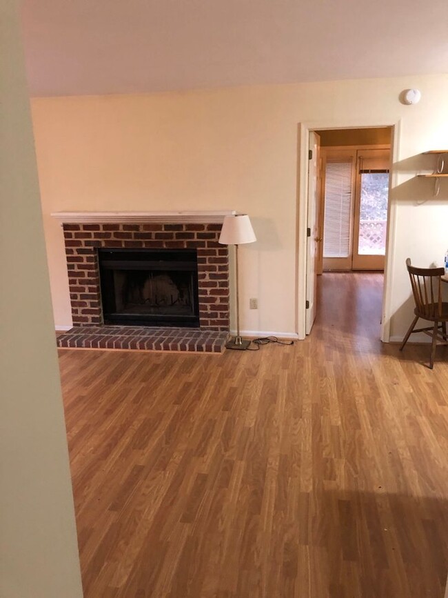 Building Photo - Great 3BR/2BA Townhouse in Mill Creek