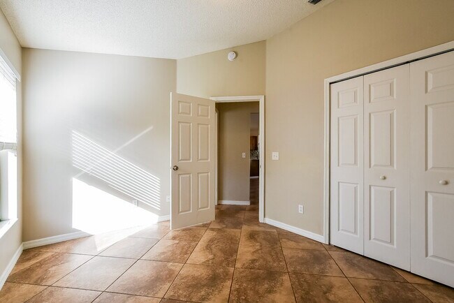 Building Photo - 165 Burnsed Pl