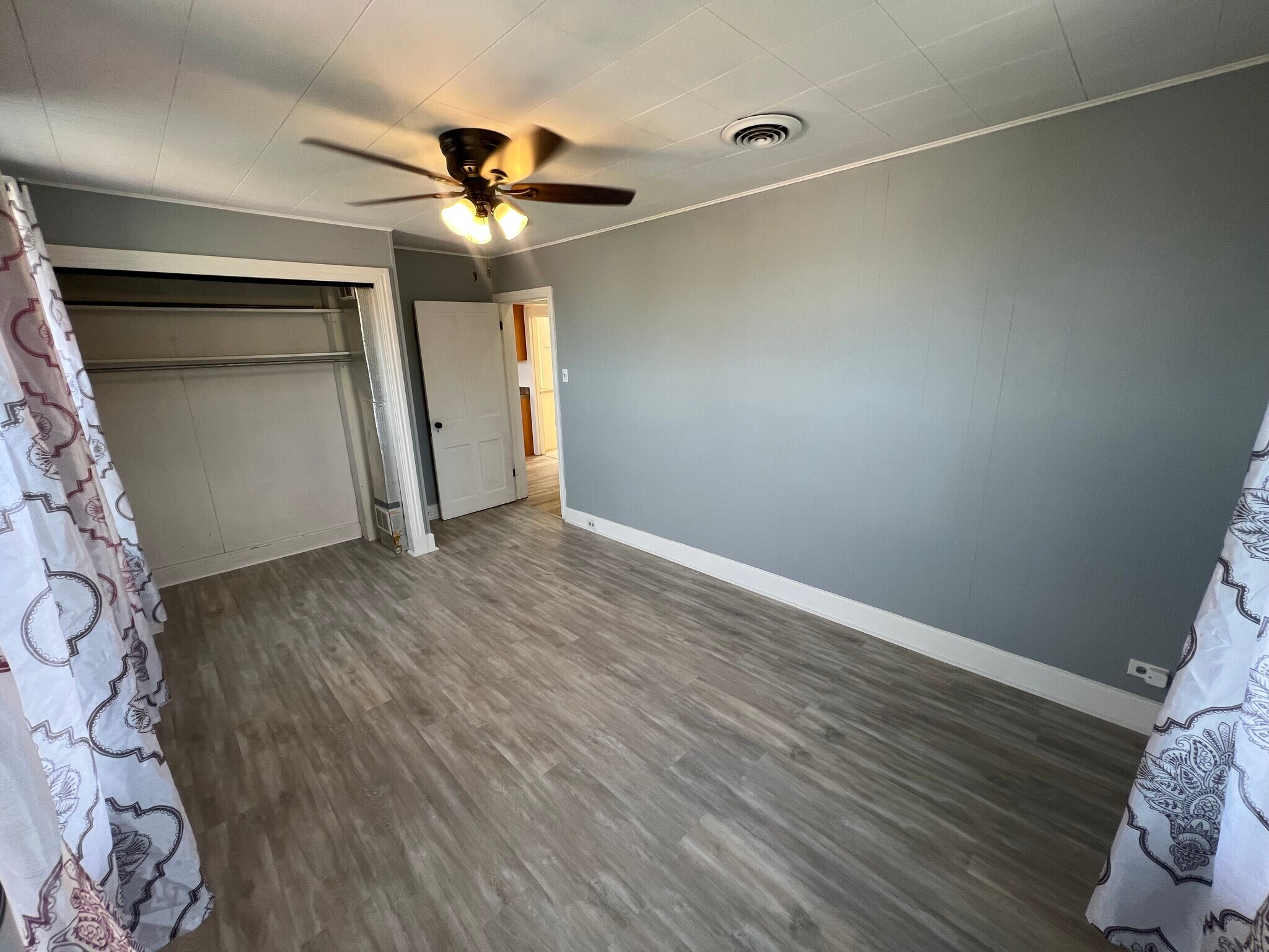 Building Photo - 232 Proudfoot Dr
