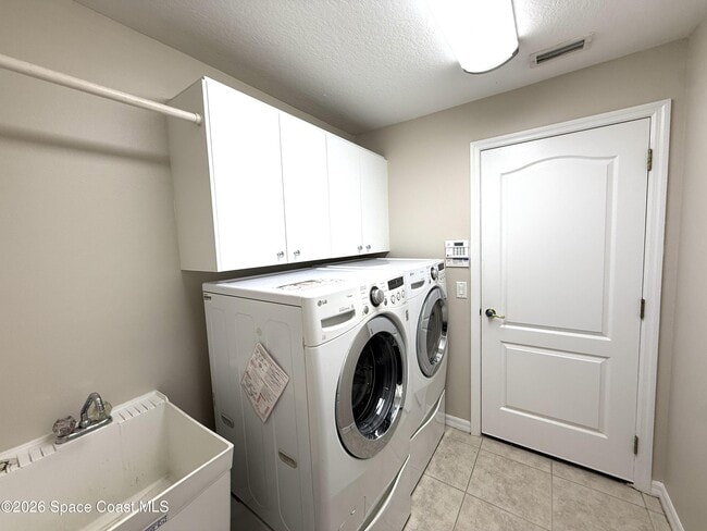 Building Photo - 3262 Siderwheel Dr