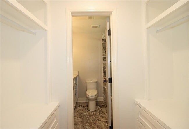 Building Photo - 49 New St