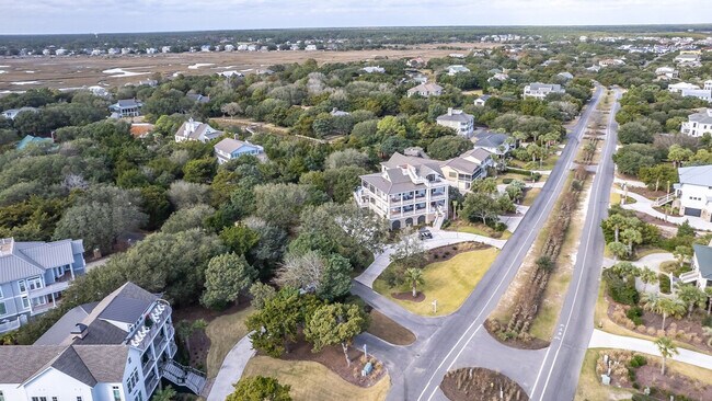 Building Photo - 1058 Debordieu Blvd