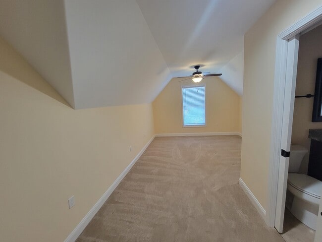 Building Photo - 544 Links Pointe Ct