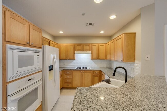 Building Photo - 63 E Agate Ave