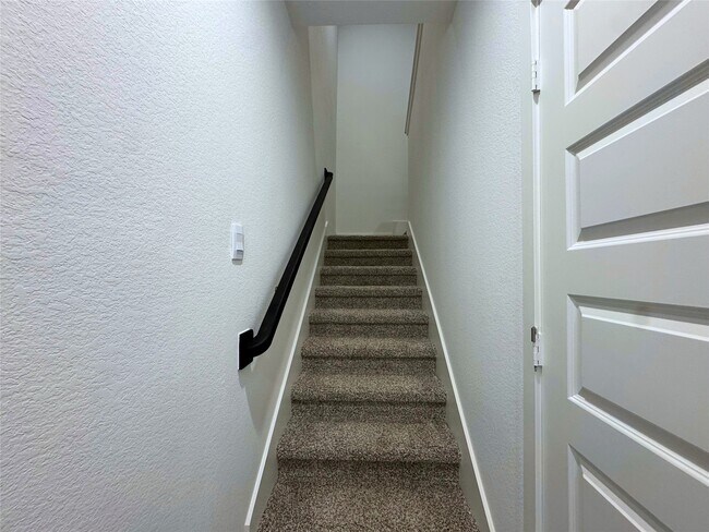 Building Photo - 2824 Lisburn Ter Ln