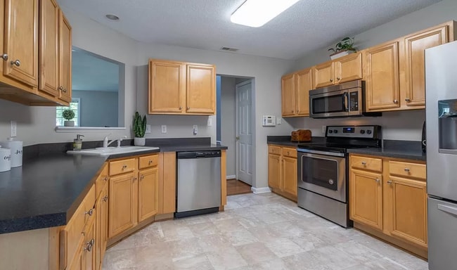 Building Photo - Beautiful 3 Bedroom in Hope Valley Farms