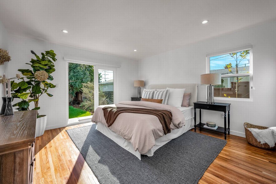 Building Photo - 616 W Ellis Ave