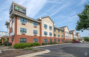 Building Photo - Furnished Studio-Indianapolis - Airport