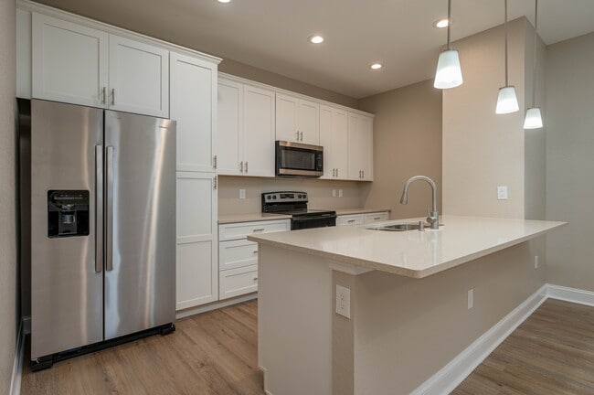 Building Photo - 1047 Oak Hammock