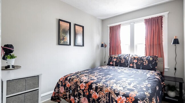 Building Photo - 6011 Ellen Ave