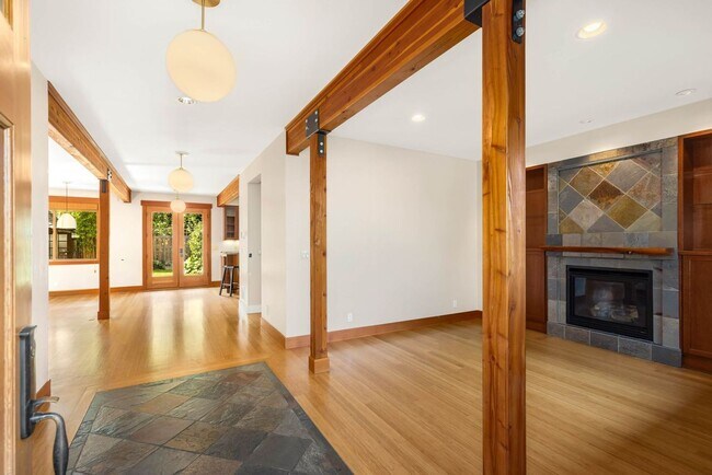 Building Photo - 7743 17th Ave NE