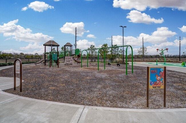 Building Photo - 5026 Lacebark Pne Trl
