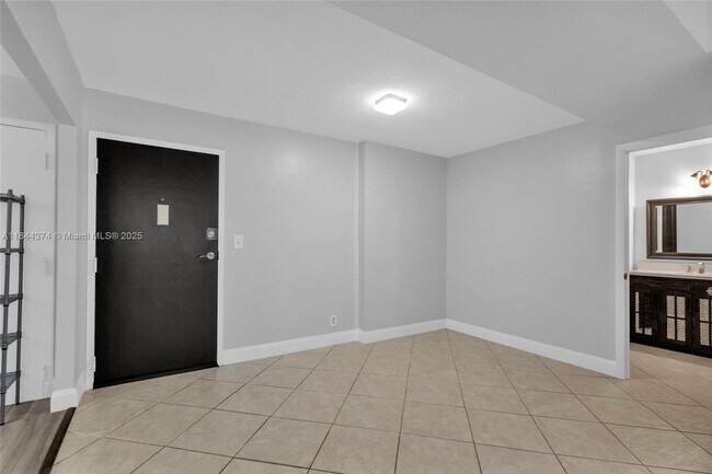 Building Photo - 6600 Cypress Rd