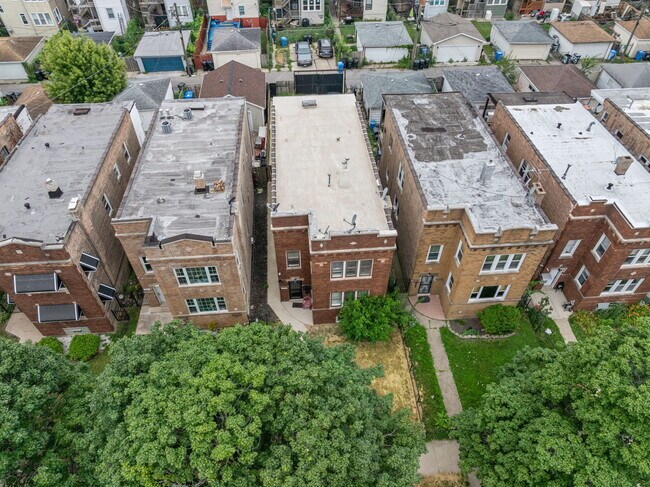 Building Photo - 1742 N Mayfield Ave