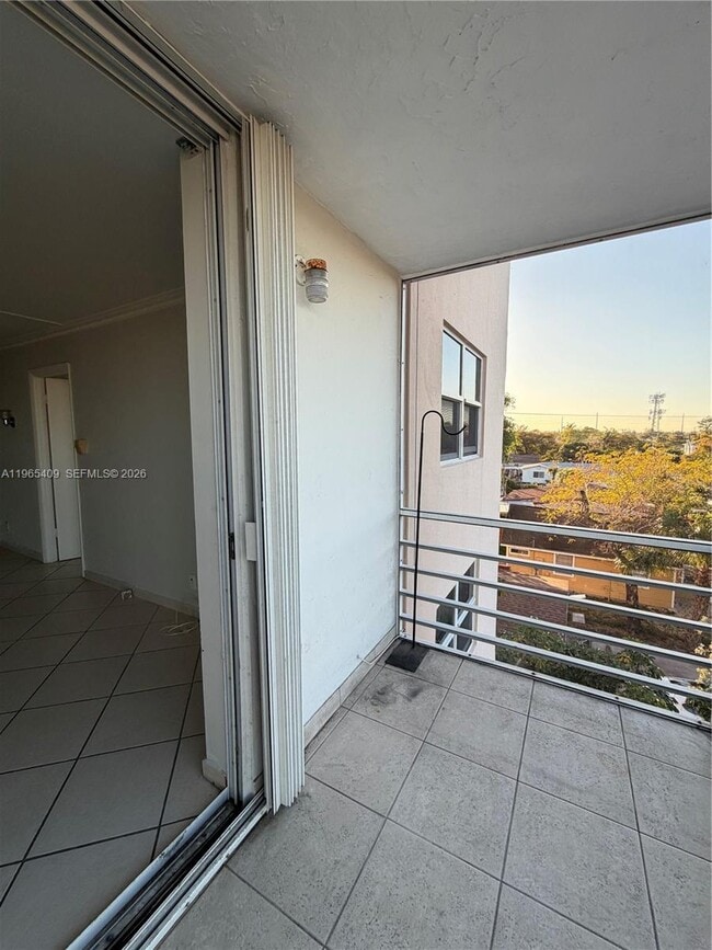 Building Photo - 1830 Dixieana St