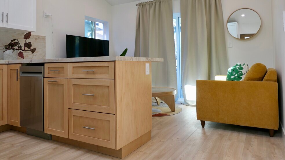 Building Photo - 5106 Cimarron St