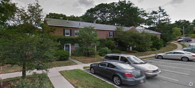 Building Photo - 113 Thornton Rd