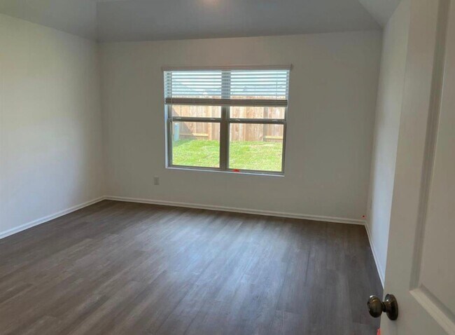 Building Photo - 5224 Pine Pass Dr
