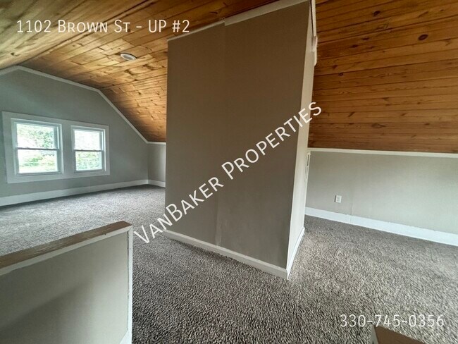 Building Photo - 1102 Brown St