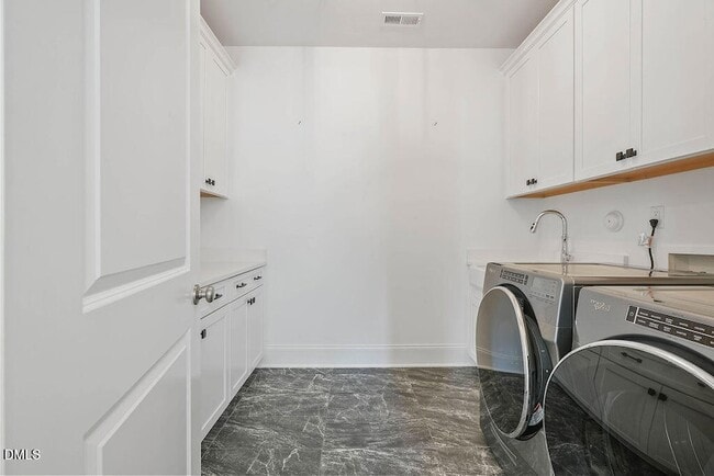 Building Photo - 3438 Snowbed Ridge Dr