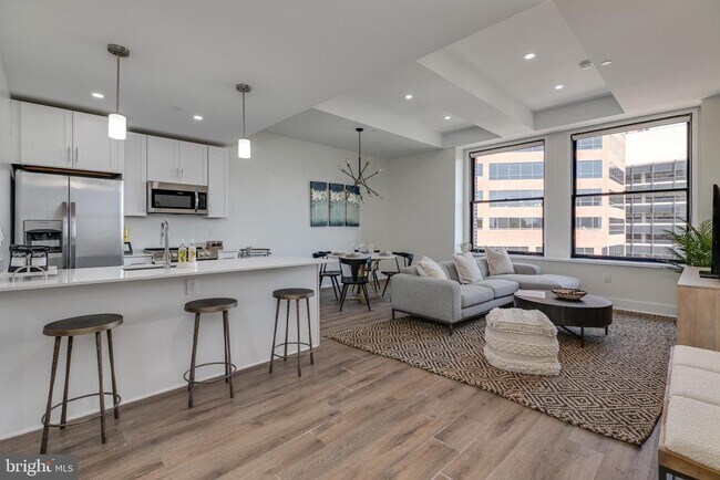 Building Photo - 150 S Independence Mall W