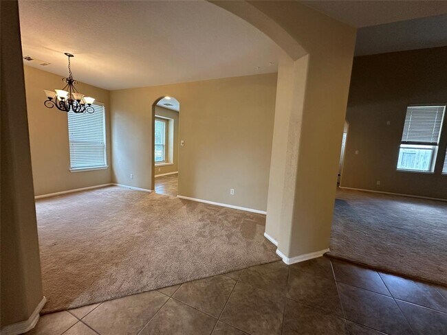 Building Photo - 11023 Heartland Grove Dr