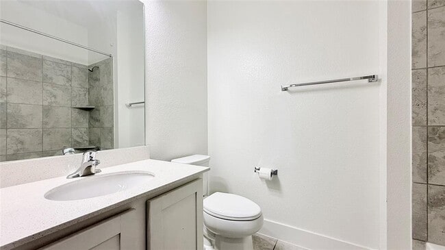 Building Photo - 600 Golden Glory Rd