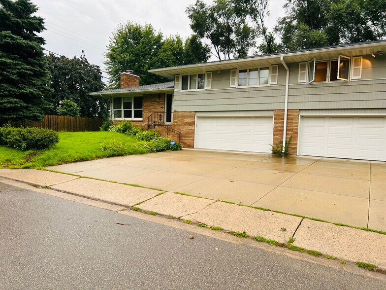 Primary Photo - 3813 W 60th St