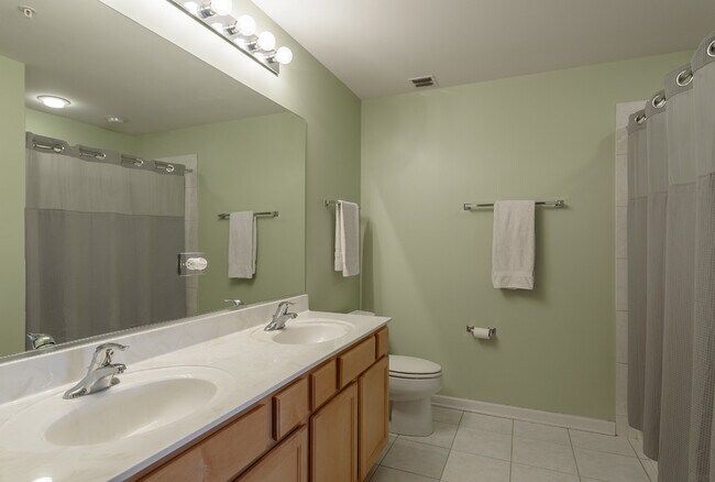 Building Photo - 6420 Double Eagle Dr