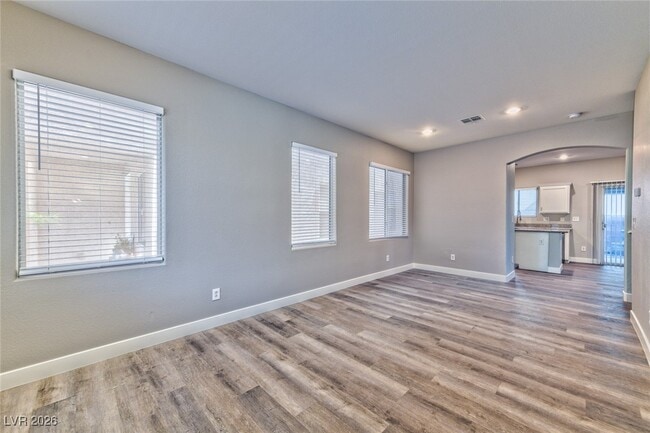 Building Photo - 7480 Decoro St