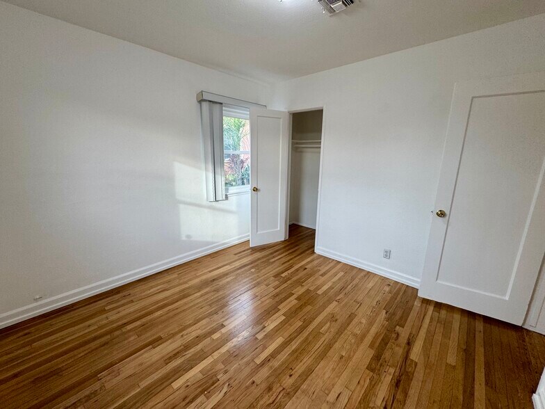 Building Photo - 13331 S New Hampshire Ave