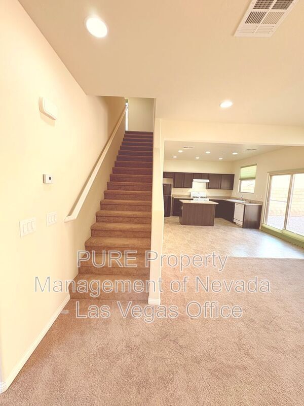 Building Photo - 968 Via Gandalfi