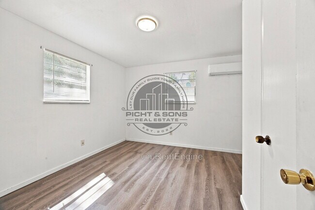 Building Photo - 1505 Joe Louis St