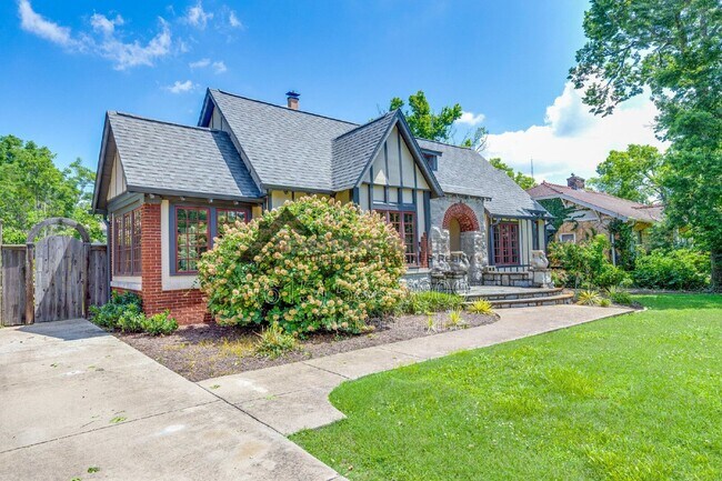 Building Photo - 1802 Linden Ave