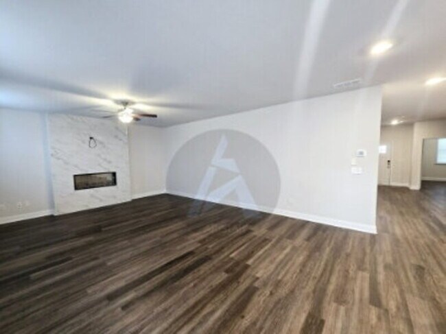 Building Photo - 19 Rushing View Glen