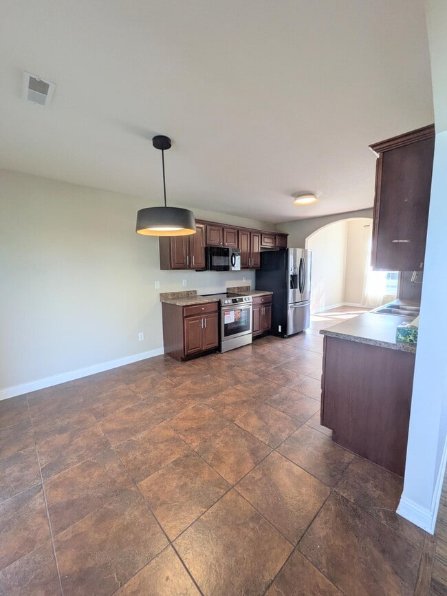 Building Photo - 2601 Quartz Ln