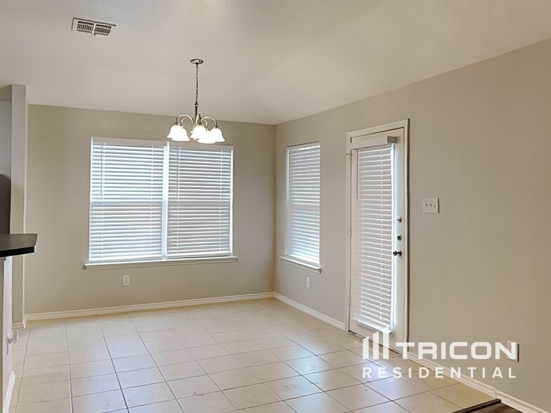 Building Photo - 739 Lentisco Dr