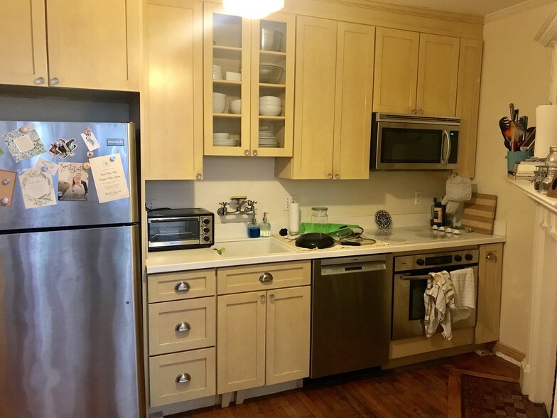 Building Photo - 481 Beacon St