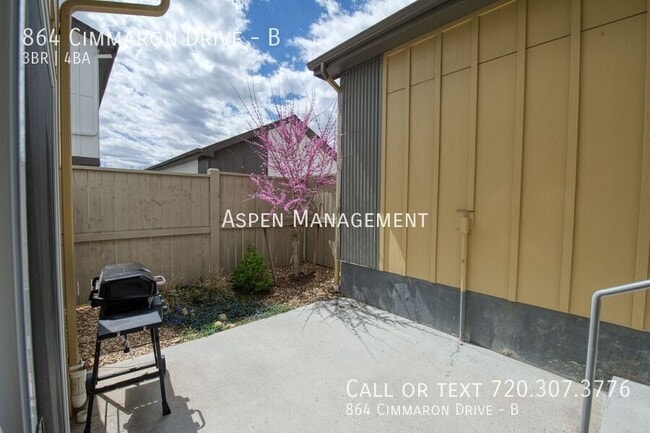 Building Photo - 864 Cimarron Dr