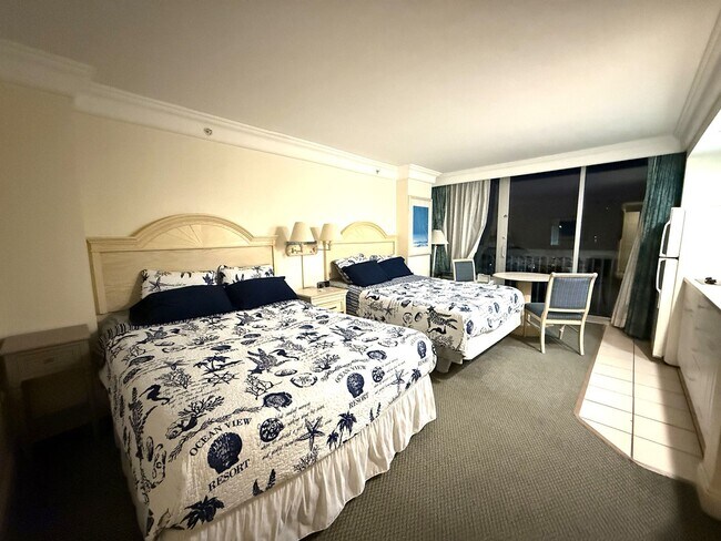 Building Photo - Beachside studio condo Coming Soon!