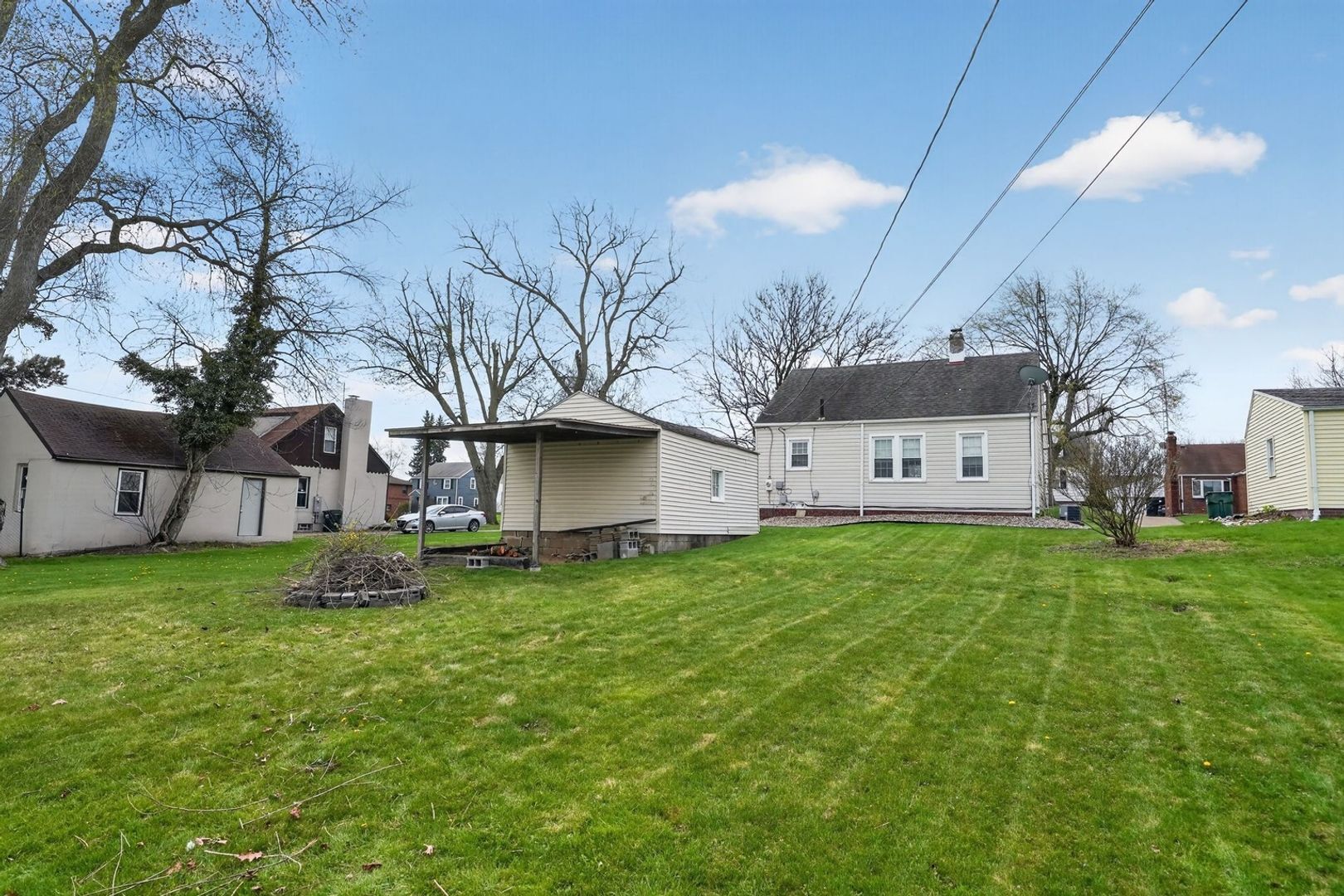 Building Photo - 1133 Milford St NE