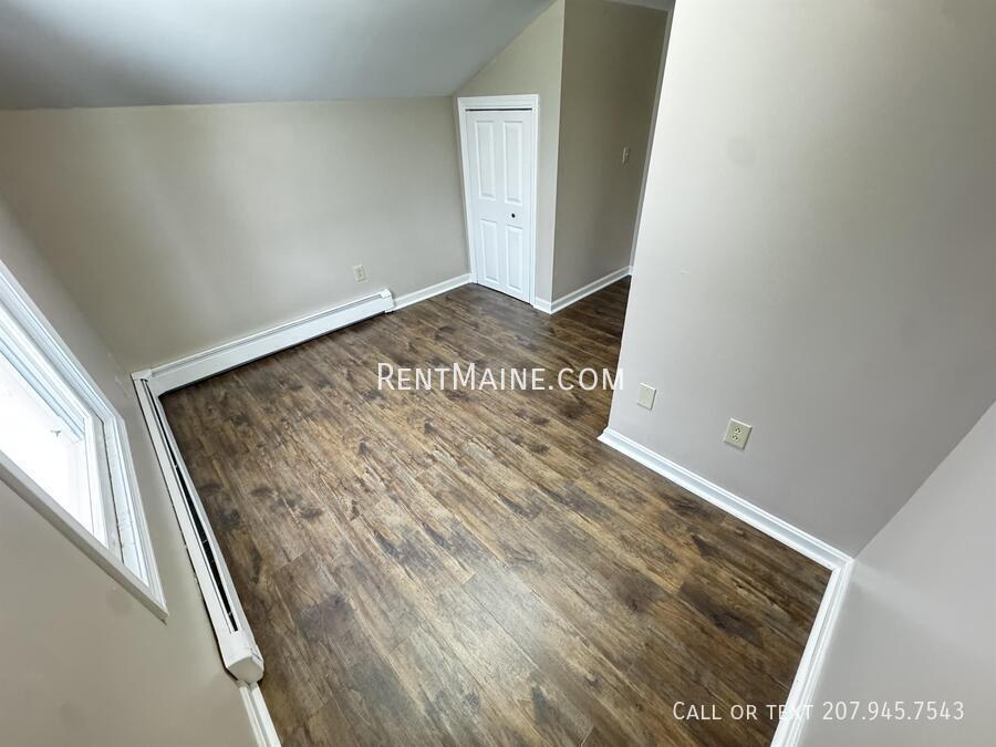 Building Photo - 8 Spring St