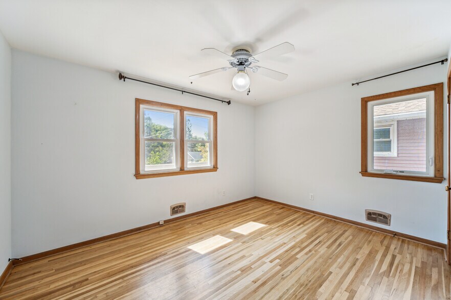 Building Photo - 1527 15th St NE