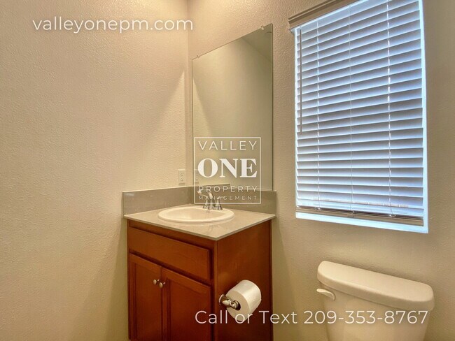 Building Photo - 936 Tipton Ln